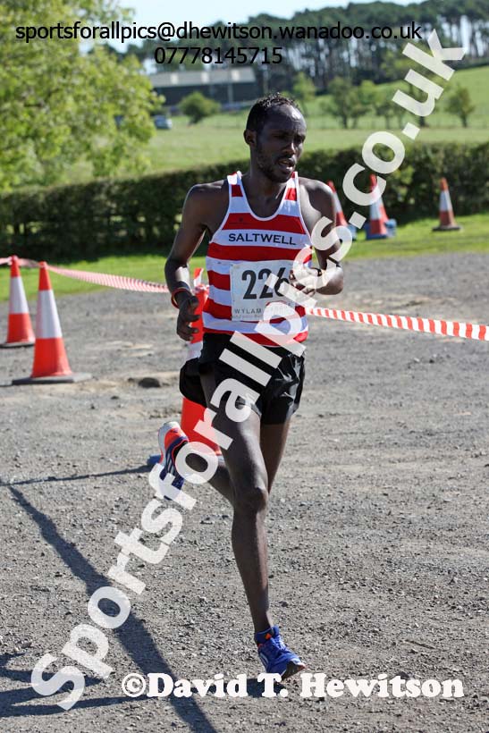 Abraham Tewalde (Saltwell Harriers) wins the Tynedale Jelly Tea 10 Mile Road Race, Hexham. Photo: David T. Hewitson/Sports for All Pics